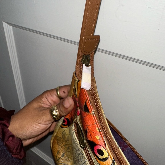 Hand-Painted Butterfly Leather Cross body Bag - Picture 8 of 15